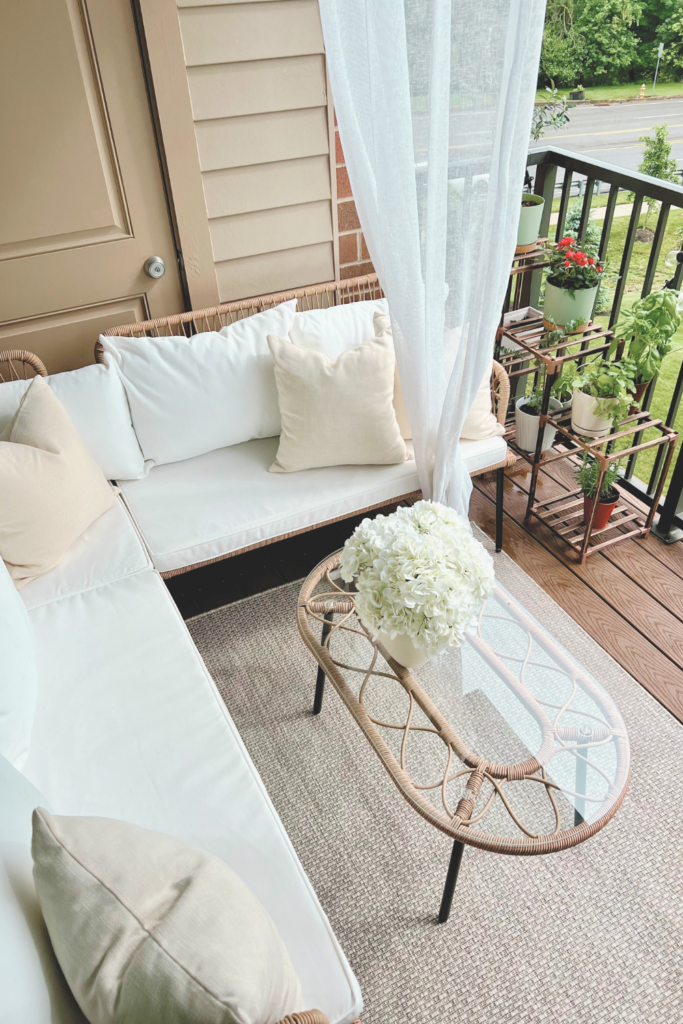 Balcony Decorating Ideas - The Best Ideas You Need Now